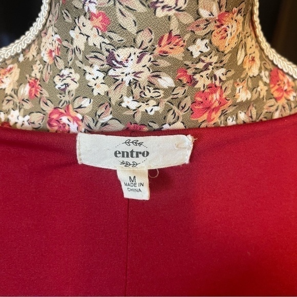 Entro Cold Shoulder Dress - Picture 2 of 8